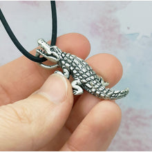 Load image into Gallery viewer, Alligator Pendant in Sterling Silver