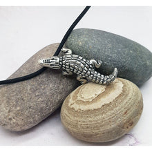Load image into Gallery viewer, Alligator Pendant in Sterling Silver