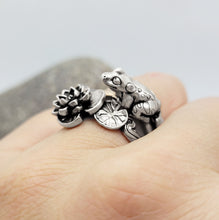 Load image into Gallery viewer, Lily pad Lotus Flower ring in Sterling Silver