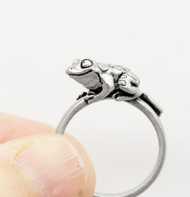 Load image into Gallery viewer, Frog Ring in Sterling Silver