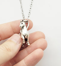 Load image into Gallery viewer, Horse pendant made in silver plate
