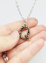 Load image into Gallery viewer, Initial Pendant -Q
