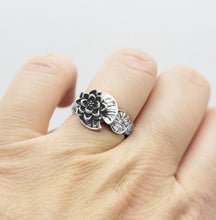 Load image into Gallery viewer, Lily pad Lotus Flower ring in Sterling Silver