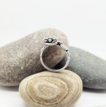 Load image into Gallery viewer, Lily pad Lotus Flower ring in Sterling Silver