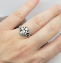 Load image into Gallery viewer, Bee Ring in Sterling Silver
