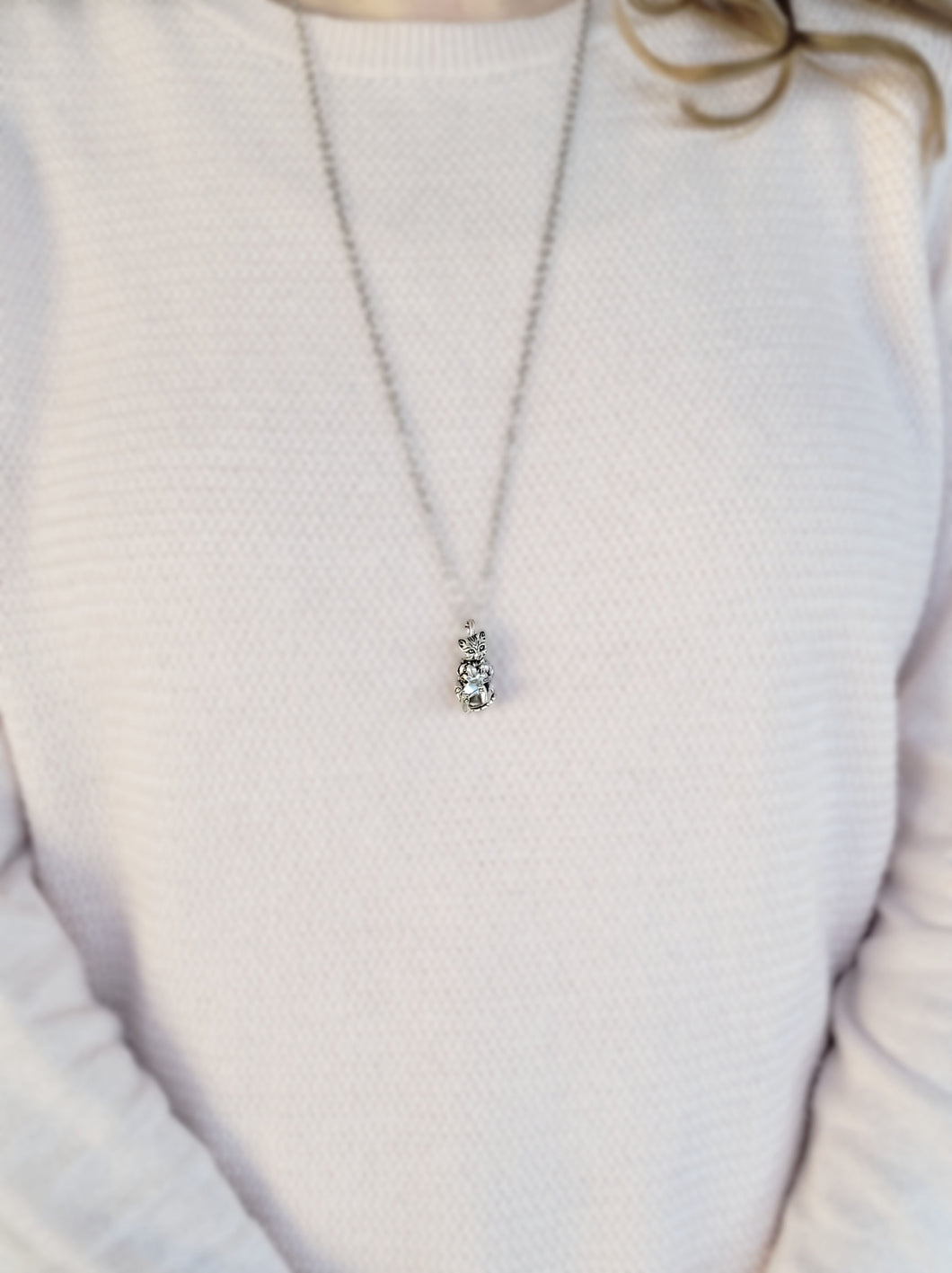 Cat Pendant in Silver Plated Pewter