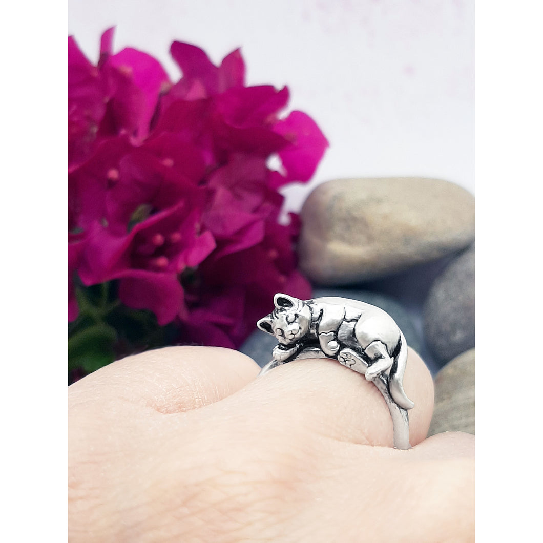 Sleeping Cat Ring in Sterling Silver